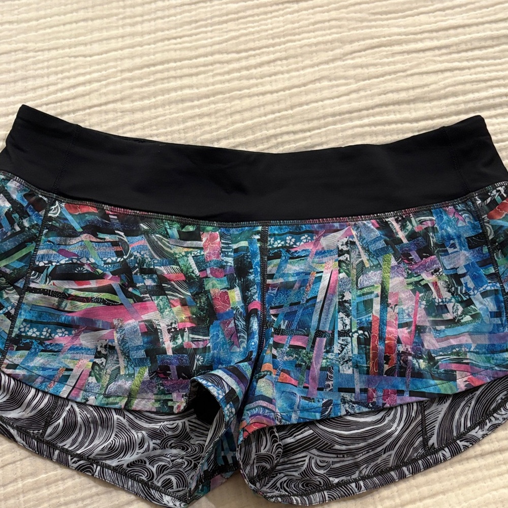 Lululemon Seewheeze LR Speed Short